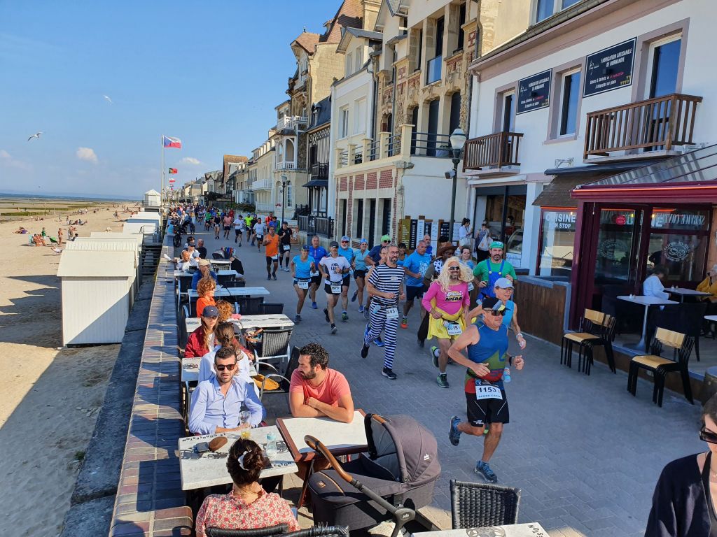 La digue promenade de saint aubin